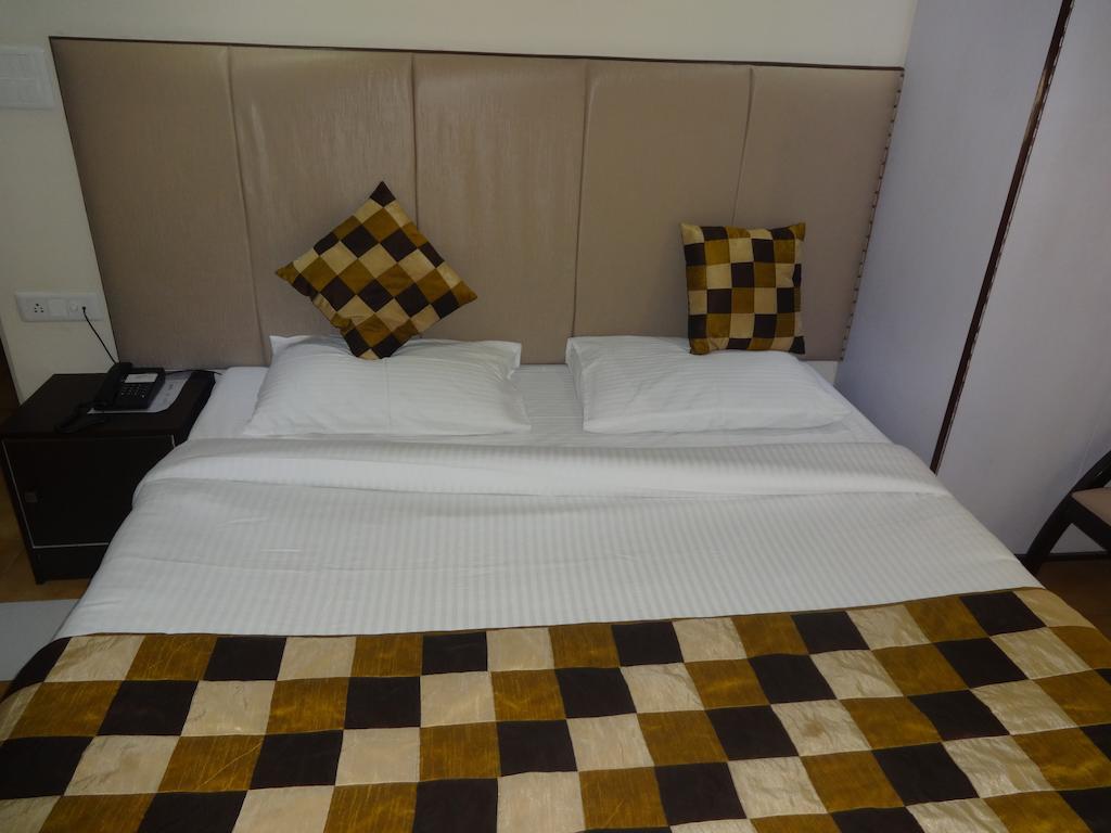 Hotel Grace Nueva Delhi Habitación foto