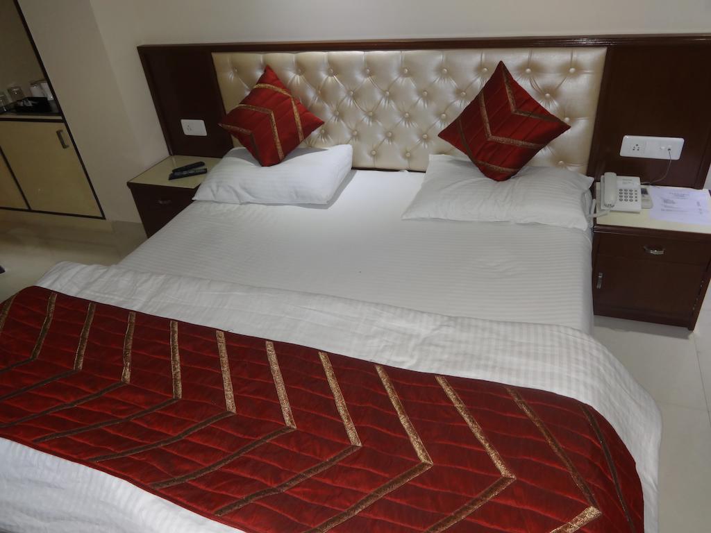 Hotel Grace Nueva Delhi Habitación foto